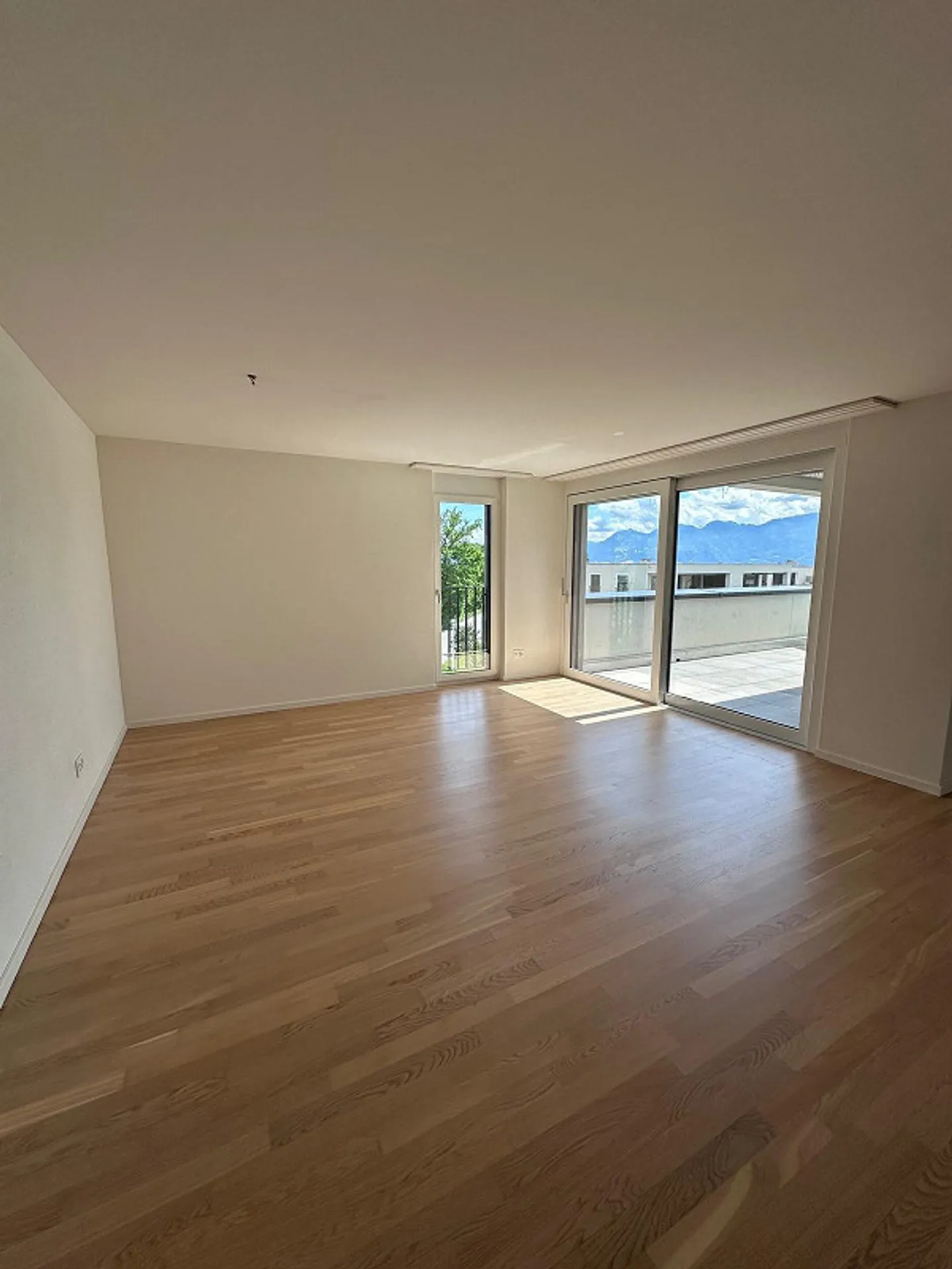 Stylische Attika-Wohnung mit Terrasse - Foto 12 von 17