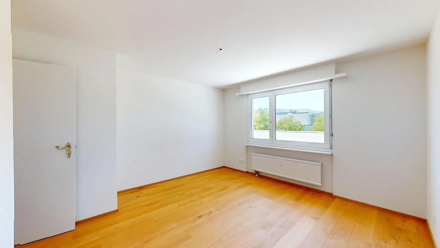 Modernized penthouse apartment with stunning 360° terrace - Photo 5 of 8