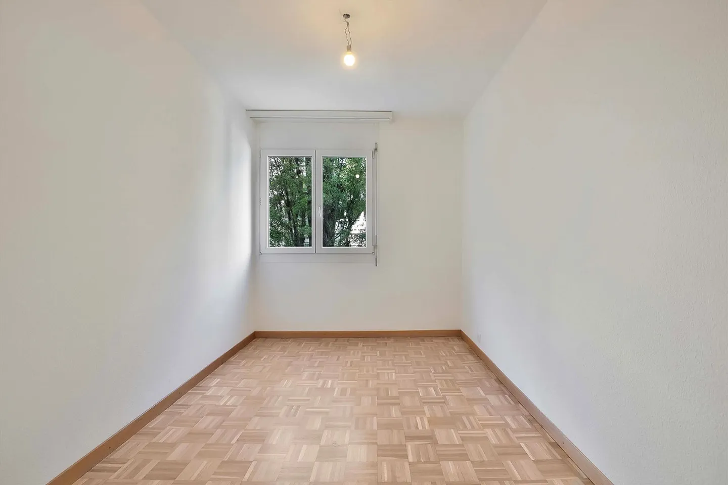 Stunning 5-room apartment in Servette - Photo 3 of 8