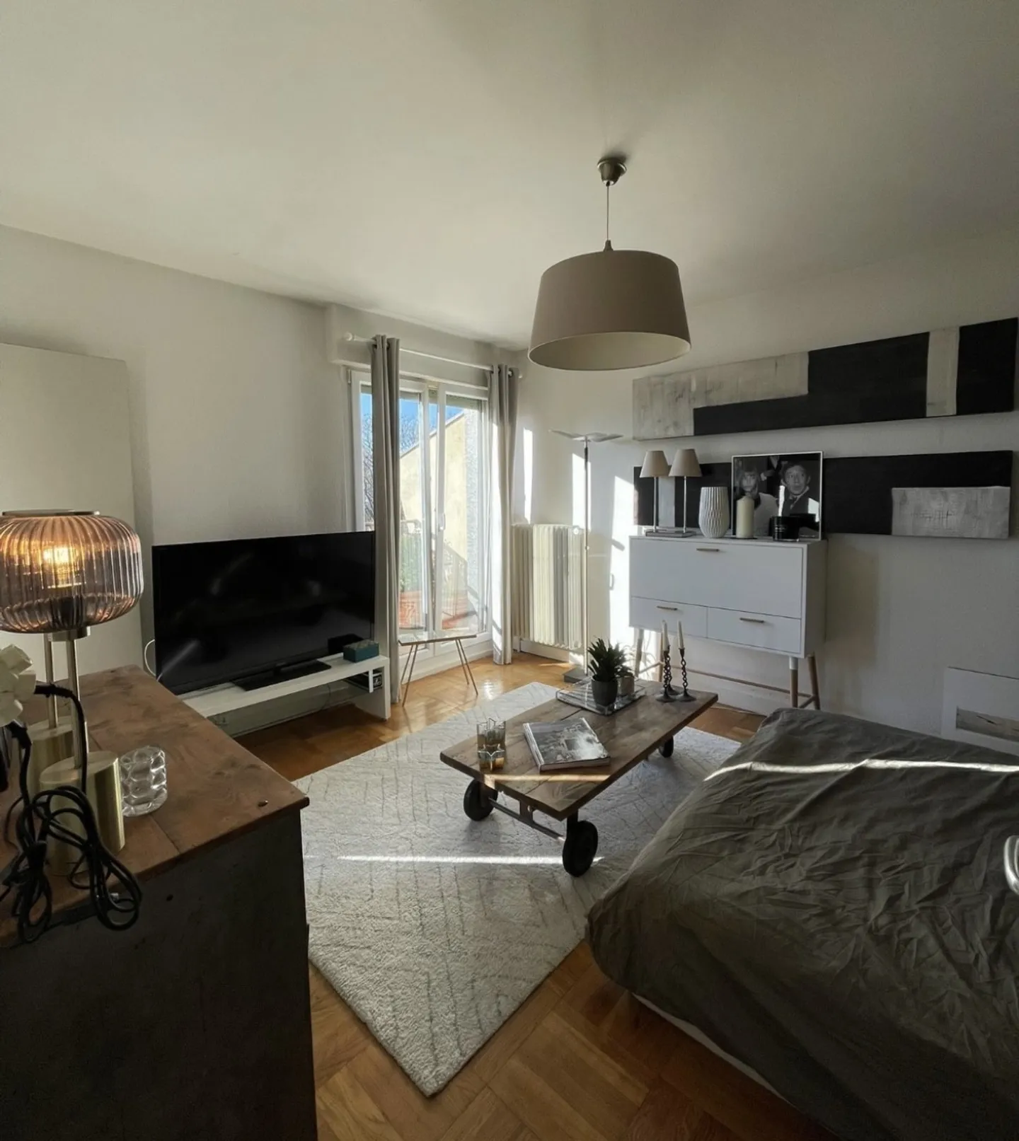 Grande camera luminosa con tutti i comfort, balcone privato esposto a sud, assoluto silenzio! - Foto 1 di 2