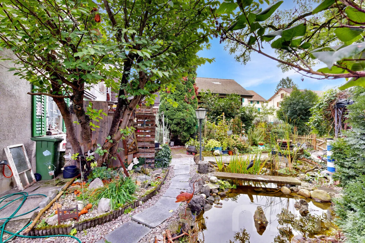 Geräumiges Doppeleinfamilienhaus in Winterthur - Foto 1 von 12