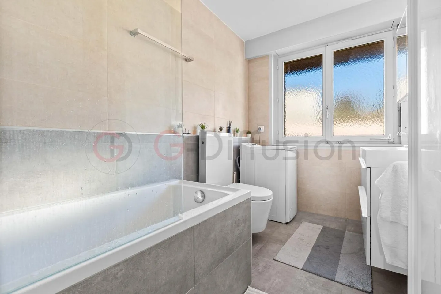 Geräumige Wohnung mit Panoramablick auf den Genfersee und die Lavaux-Region. - Foto 8 von 15