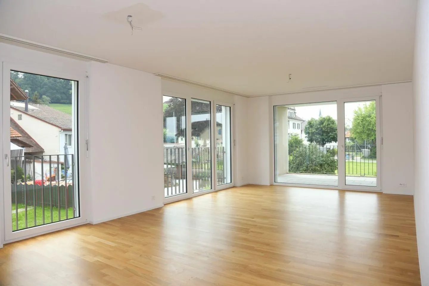 Charmante Wohnung mit Grossem Balkon - Foto 1 von 13