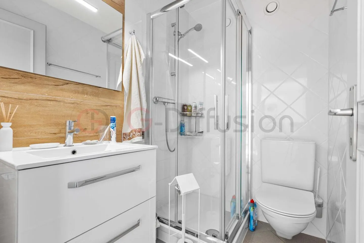 Geräumige Wohnung mit Panoramablick auf den Genfersee und die Lavaux-Region. - Foto 11 von 15