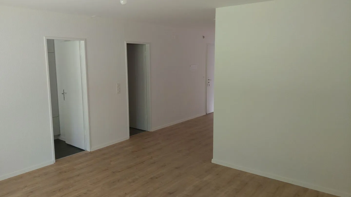Appartamento 3 locali parzialmente ristrutturato in affitto a Péry - Foto 5 di 9