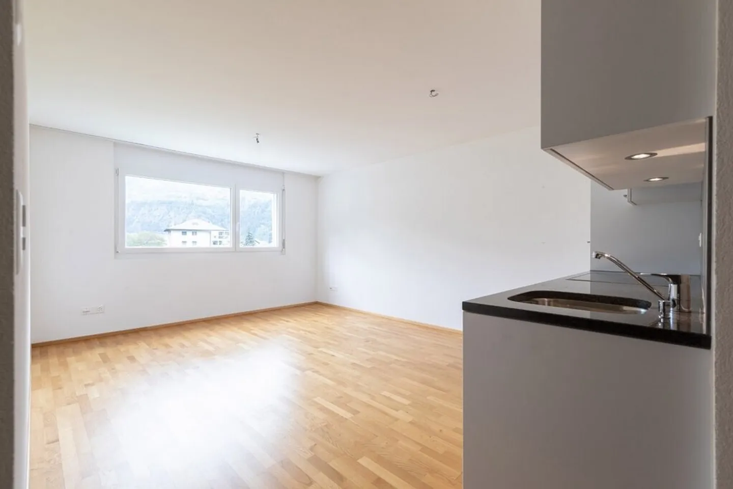 Vivere moderno in una zona residenziale tranquilla - Foto 3 di 8