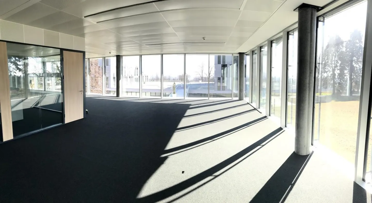 Reste quelques magnifiques surfaces de bureaux de 125 m2 à 250 - Photo 3 sur 7