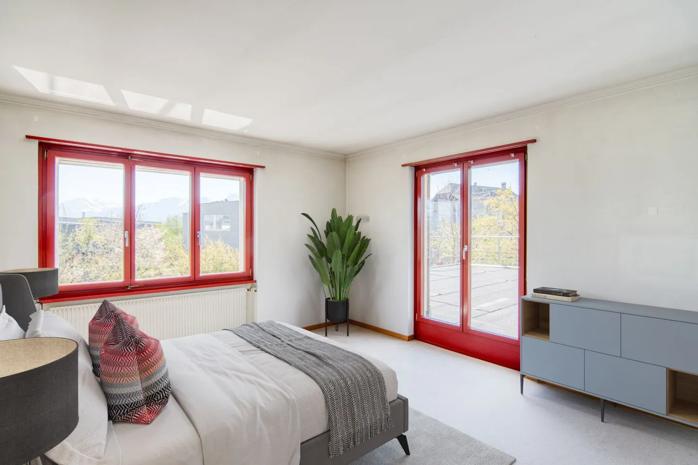 Grosszügiges Einfamilienhaus mit vielseitigem Nutzungs- und Vermietungspotenzial! - Foto 14 di 30