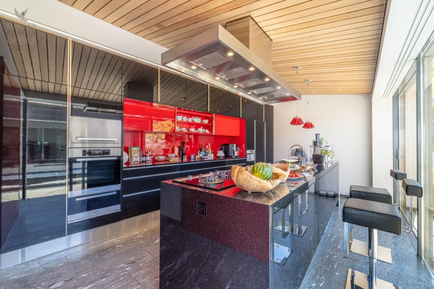 Villa de designer de luxe de rêve avec vue fantastique sur le lac et appartement d'invité - Photo 9 sur 15