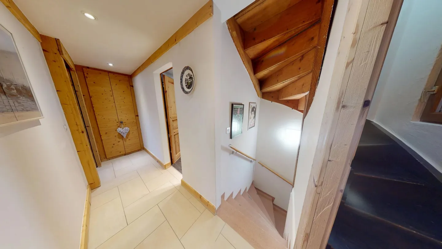 Wunderschönes Chalet mit 5,5 Zimmern und Panoramablick in einer Zweitwohnung - Foto 14 von 38