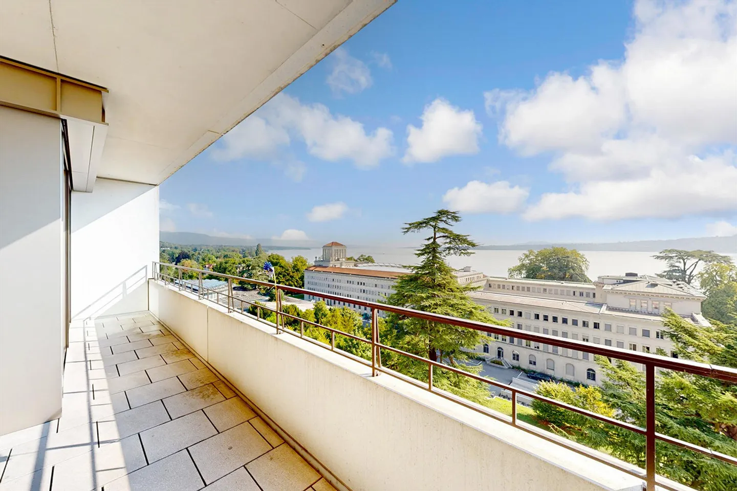 Un magnifique logement rénové à deux pas du Léman - Photo 2 sur 10