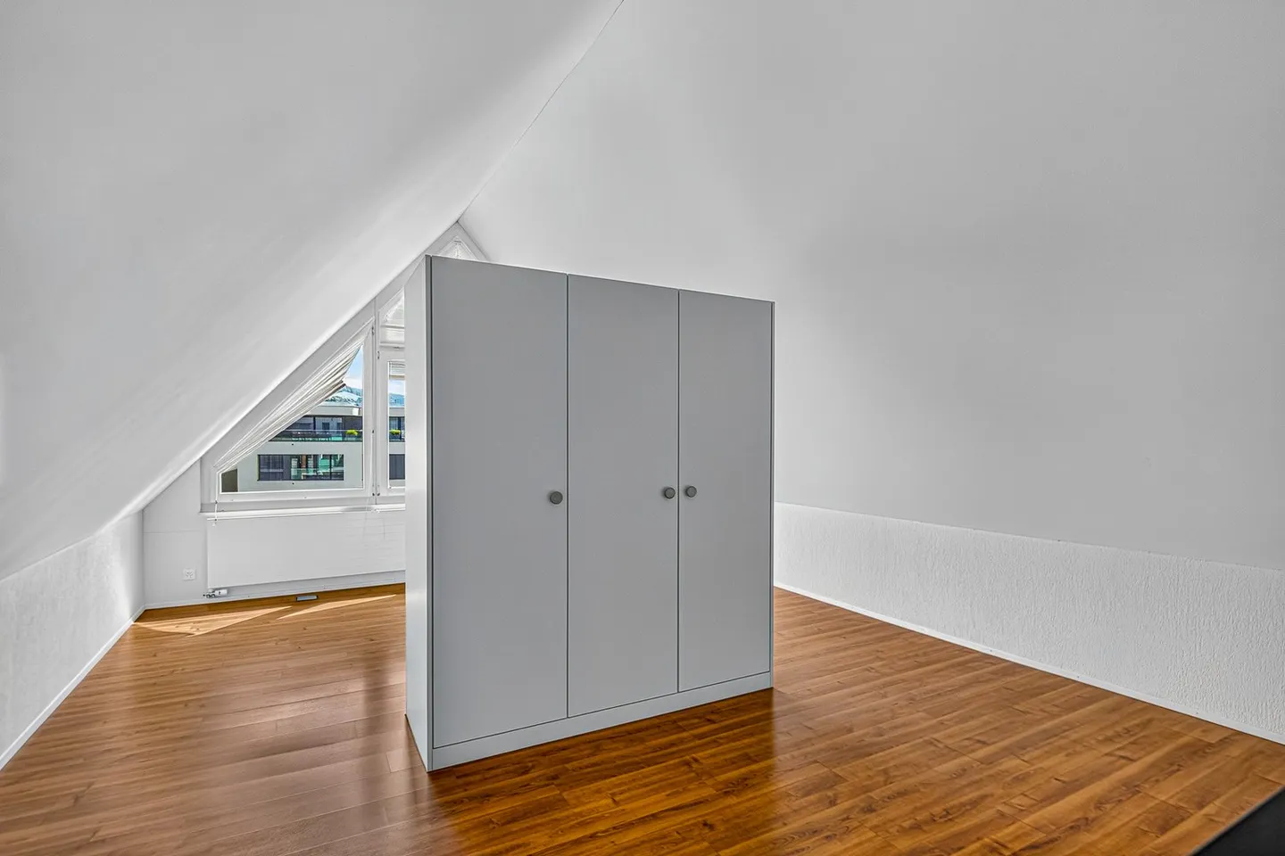 Charming Roof Maisonette with Feel-Good Character - Photo 4 of 9