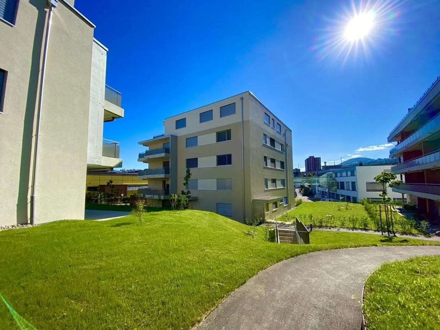 Tolle Wohnung mit modernem Ausbau - Foto 1 von 11
