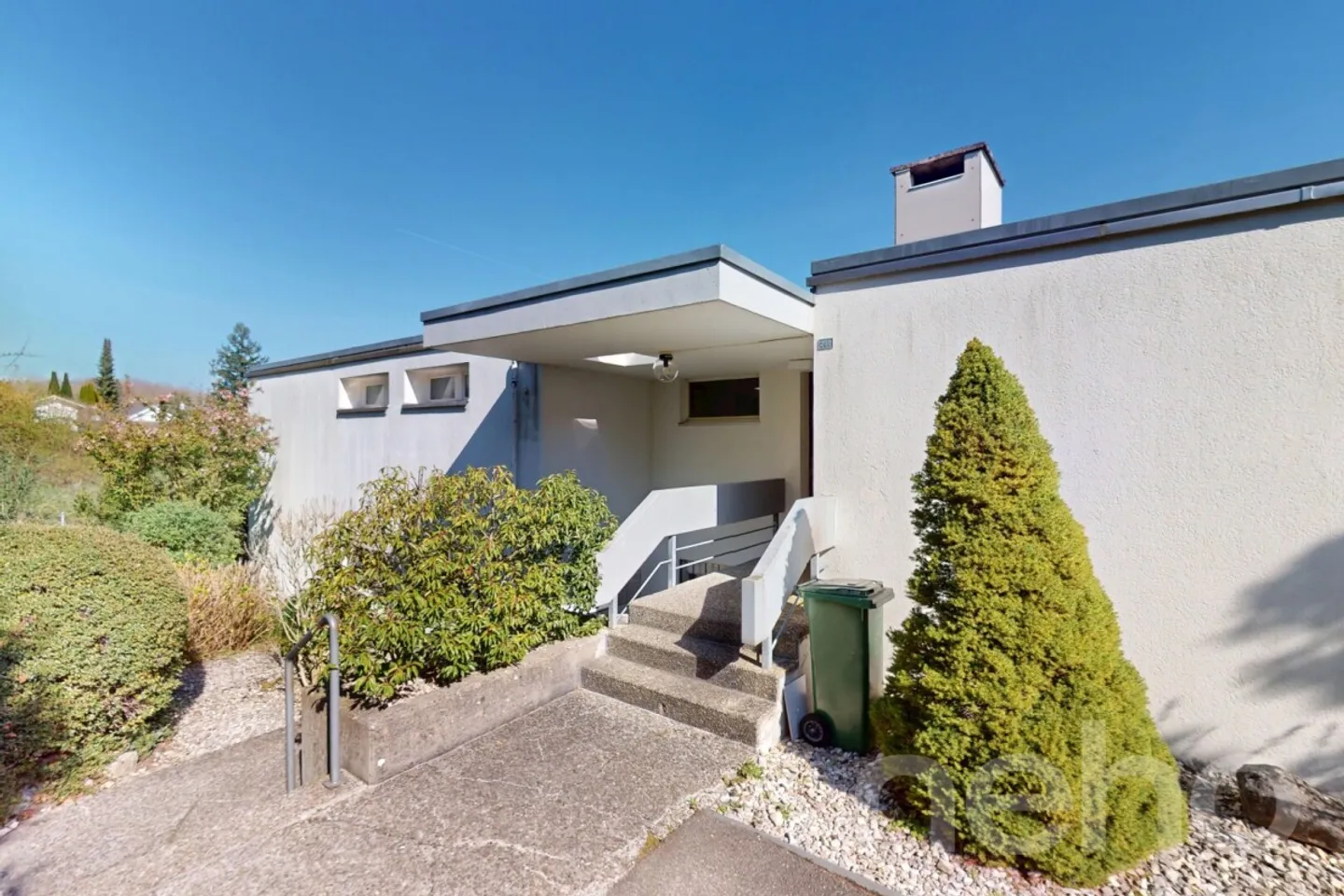 Superbo appartamento con terrazza e vista magnifica a Evilard - Foto 3 di 13