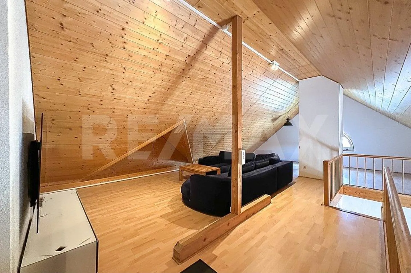 Ampio appartamento attico di 5½ locali con galleria - Foto 12 di 13