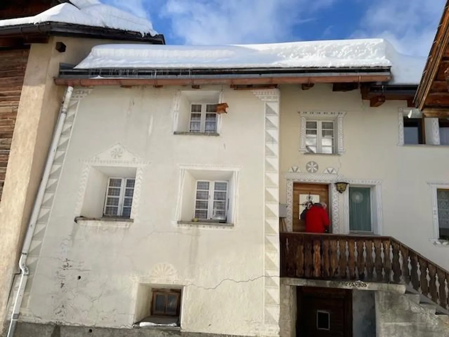Edificio residenziale con appartamento separato - Foto 2 di 7