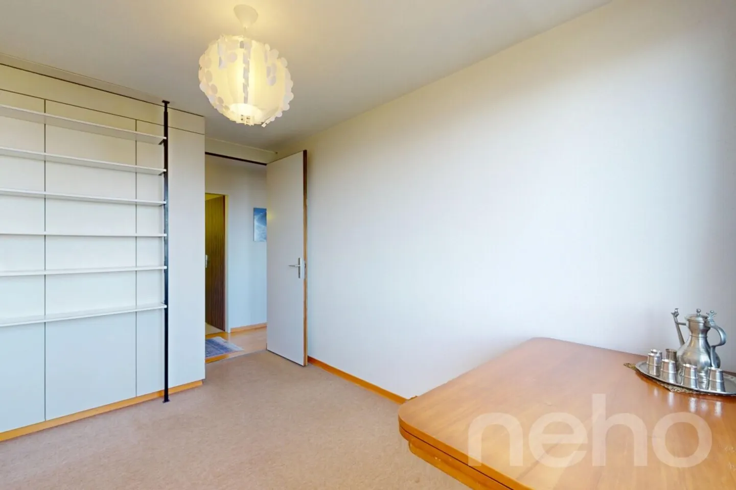 Superbo appartamento con terrazza e vista magnifica a Evilard - Foto 9 di 13