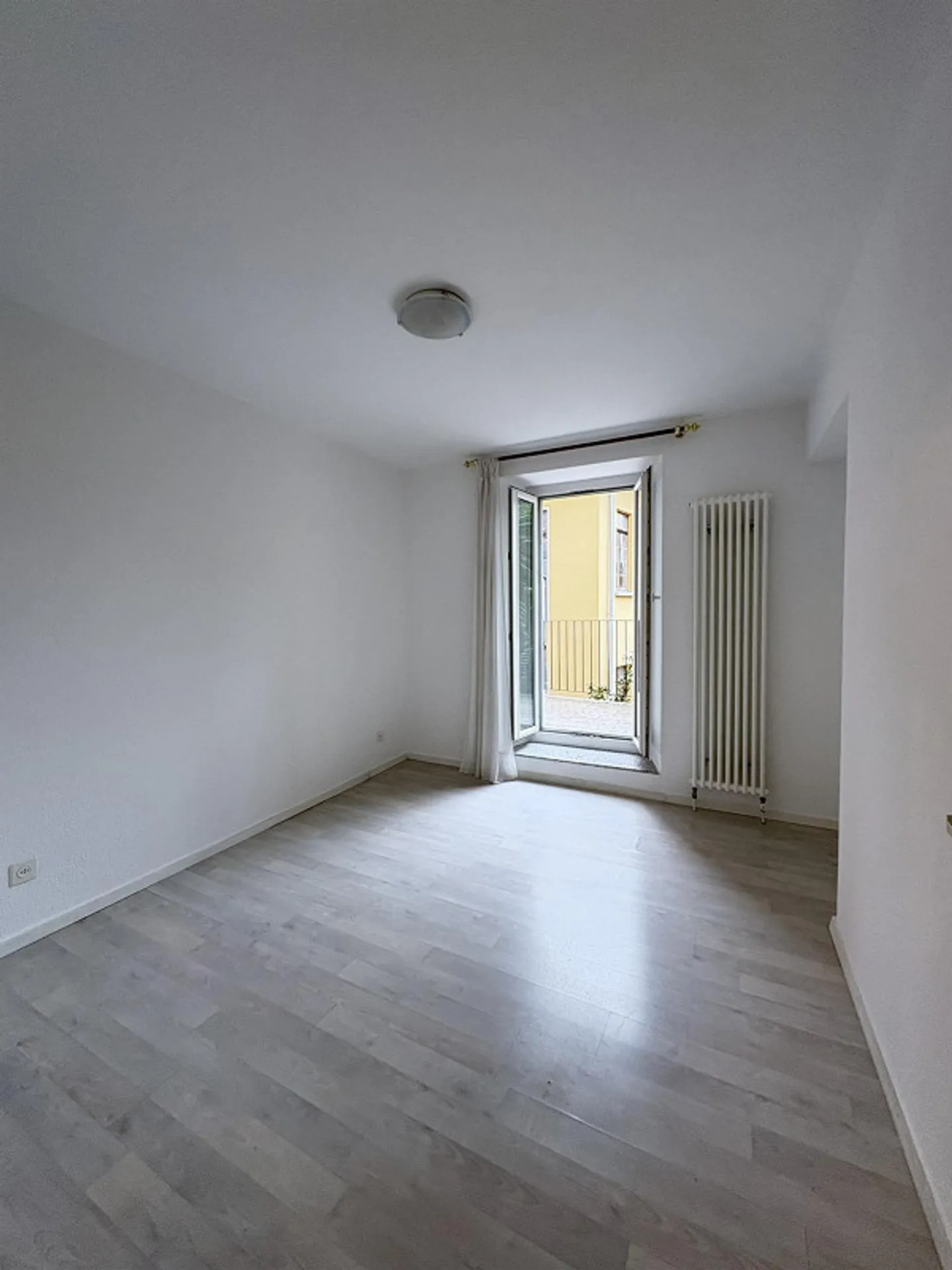 MURALTO, 2.5-room apartment for rent with private entrance - Photo 3 of 10