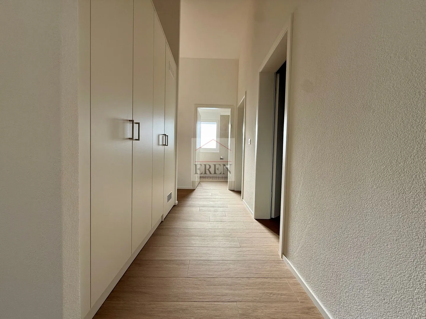 Attique moderne avec terrasse à Savièse - Photo 4 sur 10