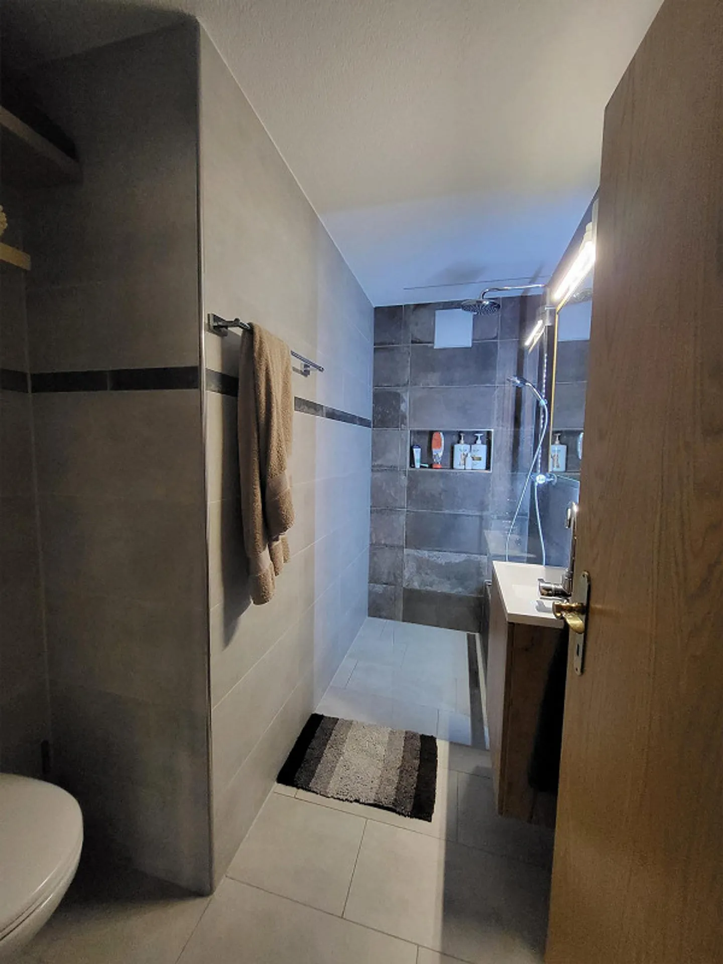 Appartamento affascinante di 4,5 stanze a Bad Ragaz con balcone e garage - Foto 9 di 11