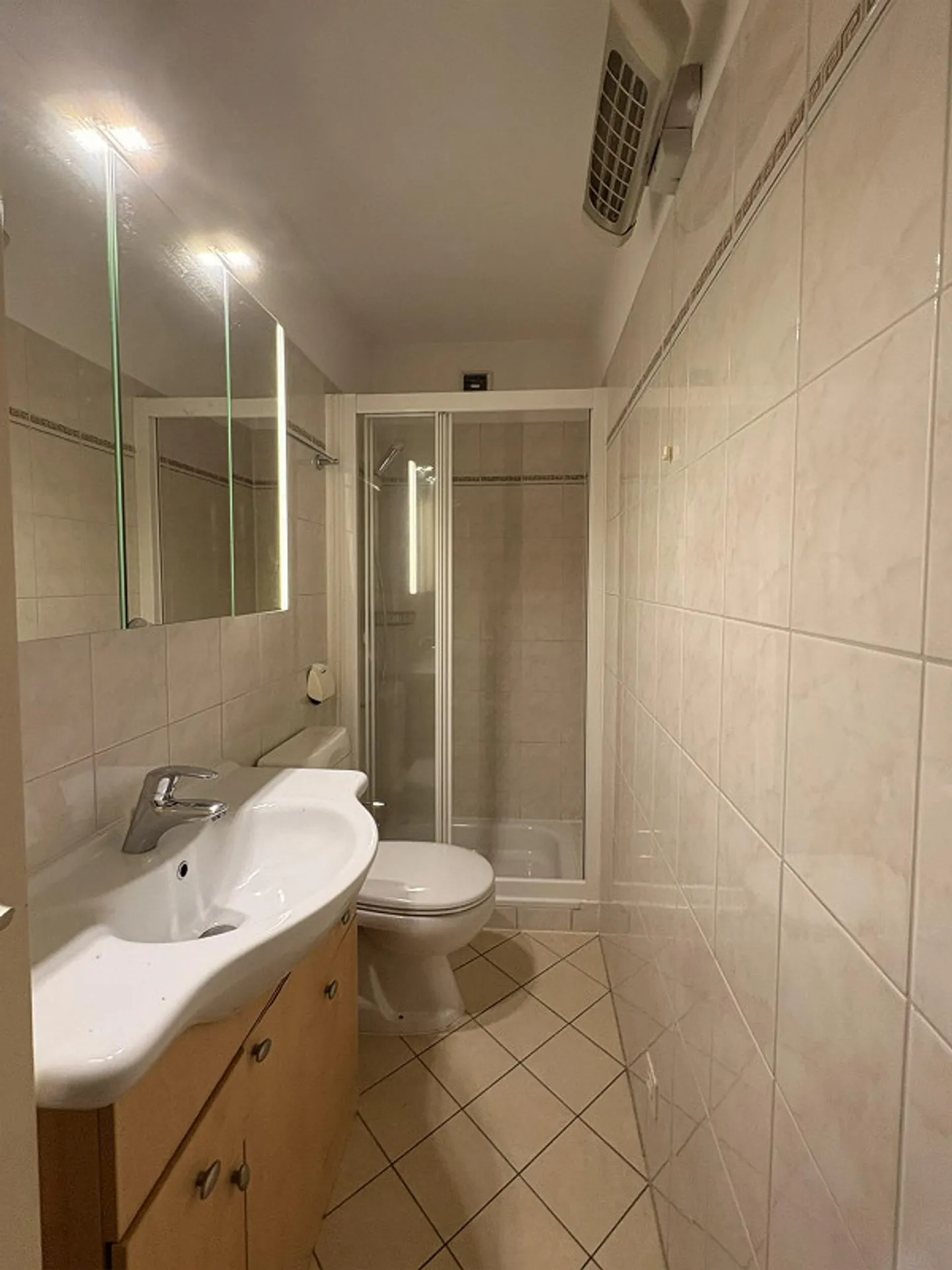 MURALTO, 2.5-room apartment for rent with private entrance - Photo 9 of 10