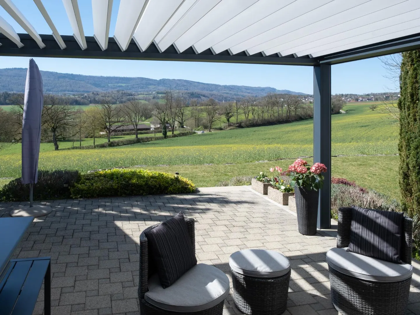 Magnificent architect-designed villa in Porrentruy - Photo 25 of 29