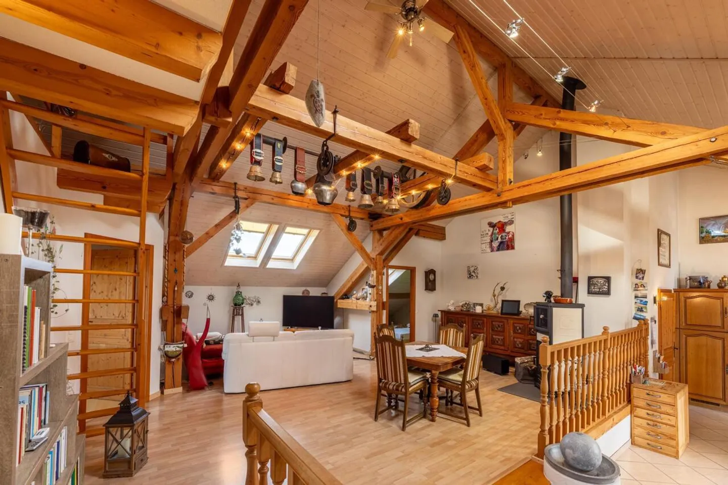 Charmante Maison de Village avec 3 Appartements - Photo 2 sur 19