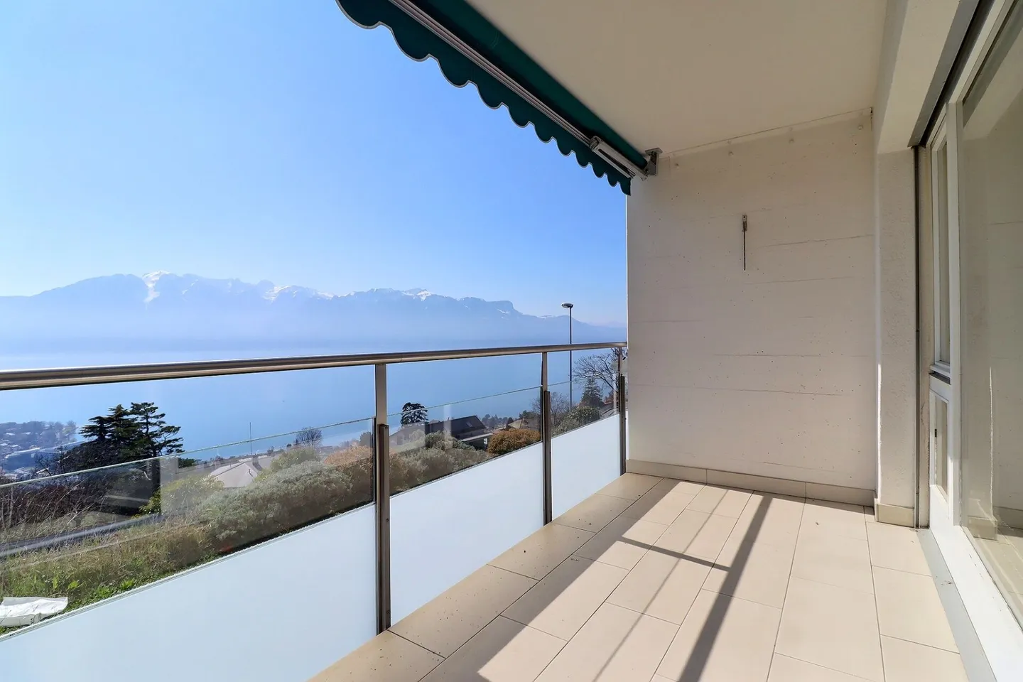 Duplex de 3.5 pièces + bureau avec fort potentiel et vue imprenable - Photo 18 sur 19