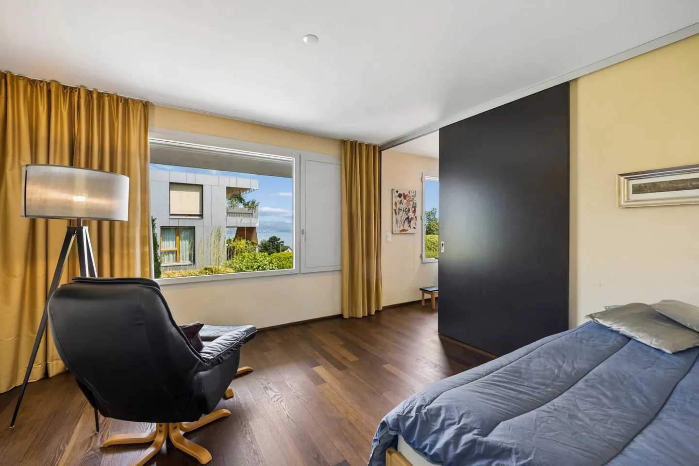 Attraente casa a schiera angolare di 5,5 stanze con vista sul lago e grande terrazza - Foto 10 di 15