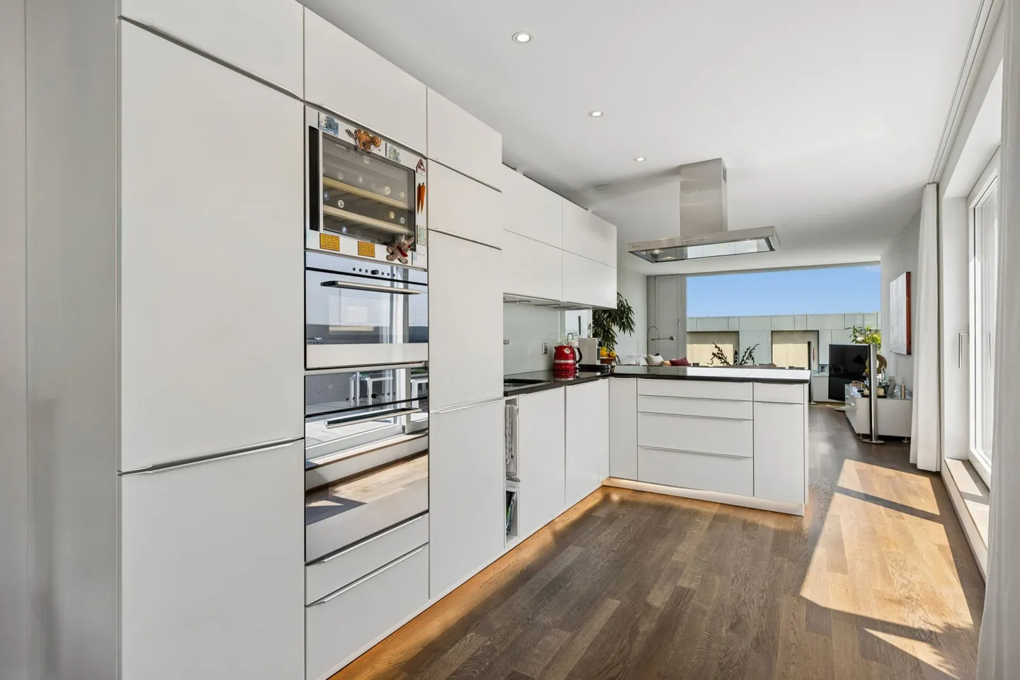 Attraente casa a schiera angolare di 5,5 stanze con vista sul lago e grande terrazza - Foto 5 di 15