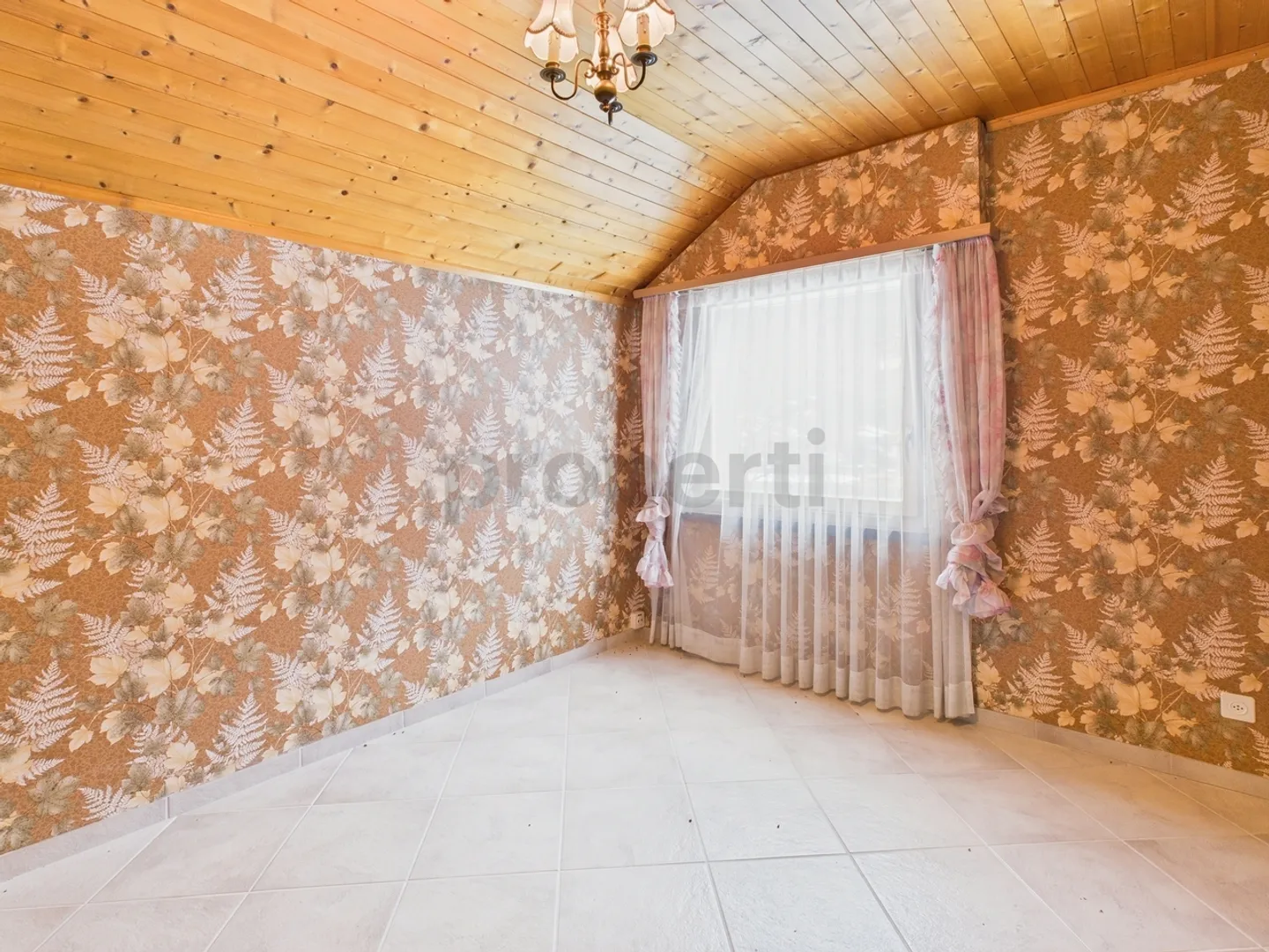 Spacious 6.5-room single-family house with garden in a unique location by the Aare in Interlaken - Photo 9 of 13