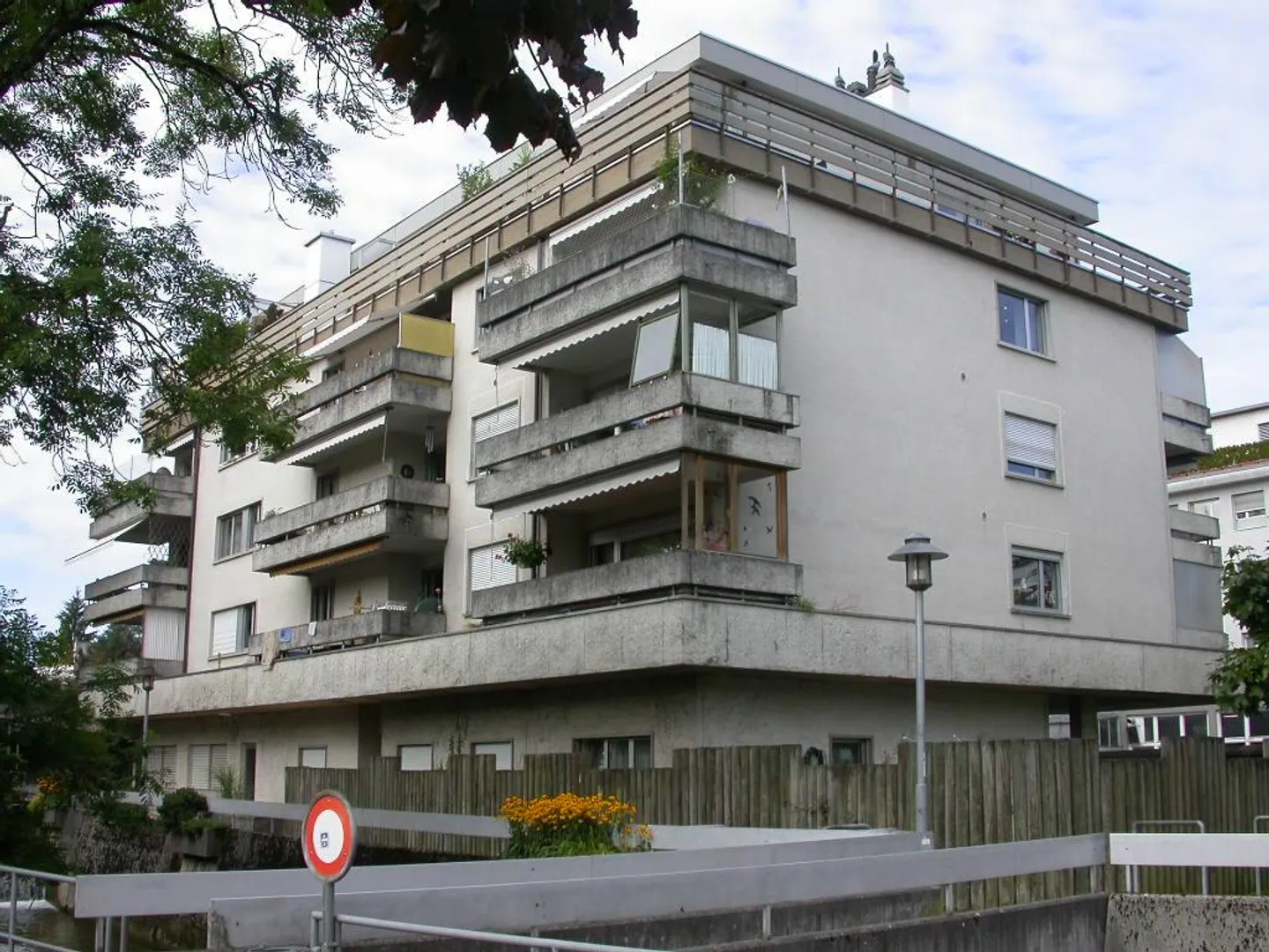 Appartamento ristrutturato di 3,5 locali al piano terra con spazio verde - Foto 9 di 9