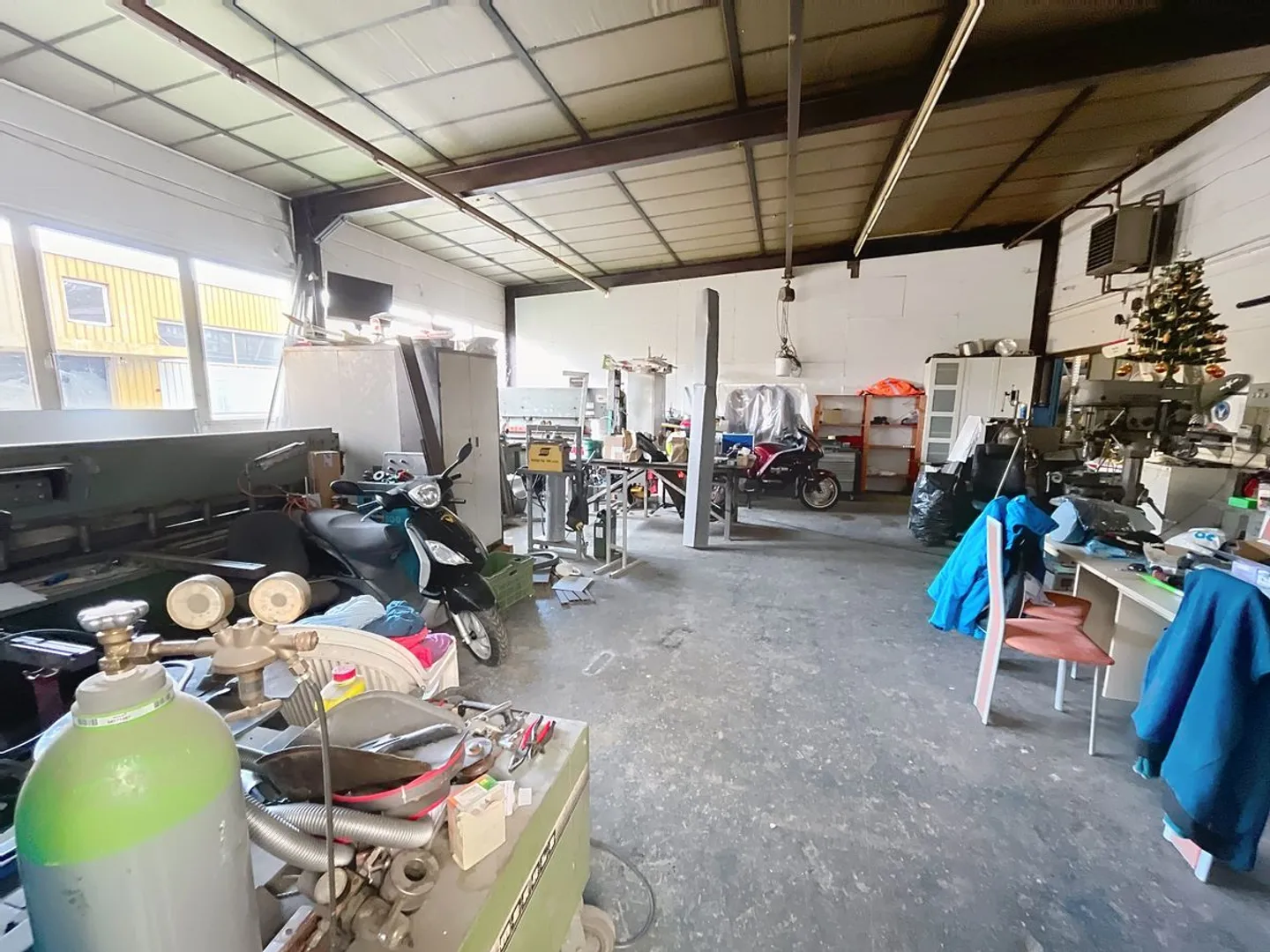 Mischgenutztes Gebäude kaufen - Foto 9 von 11