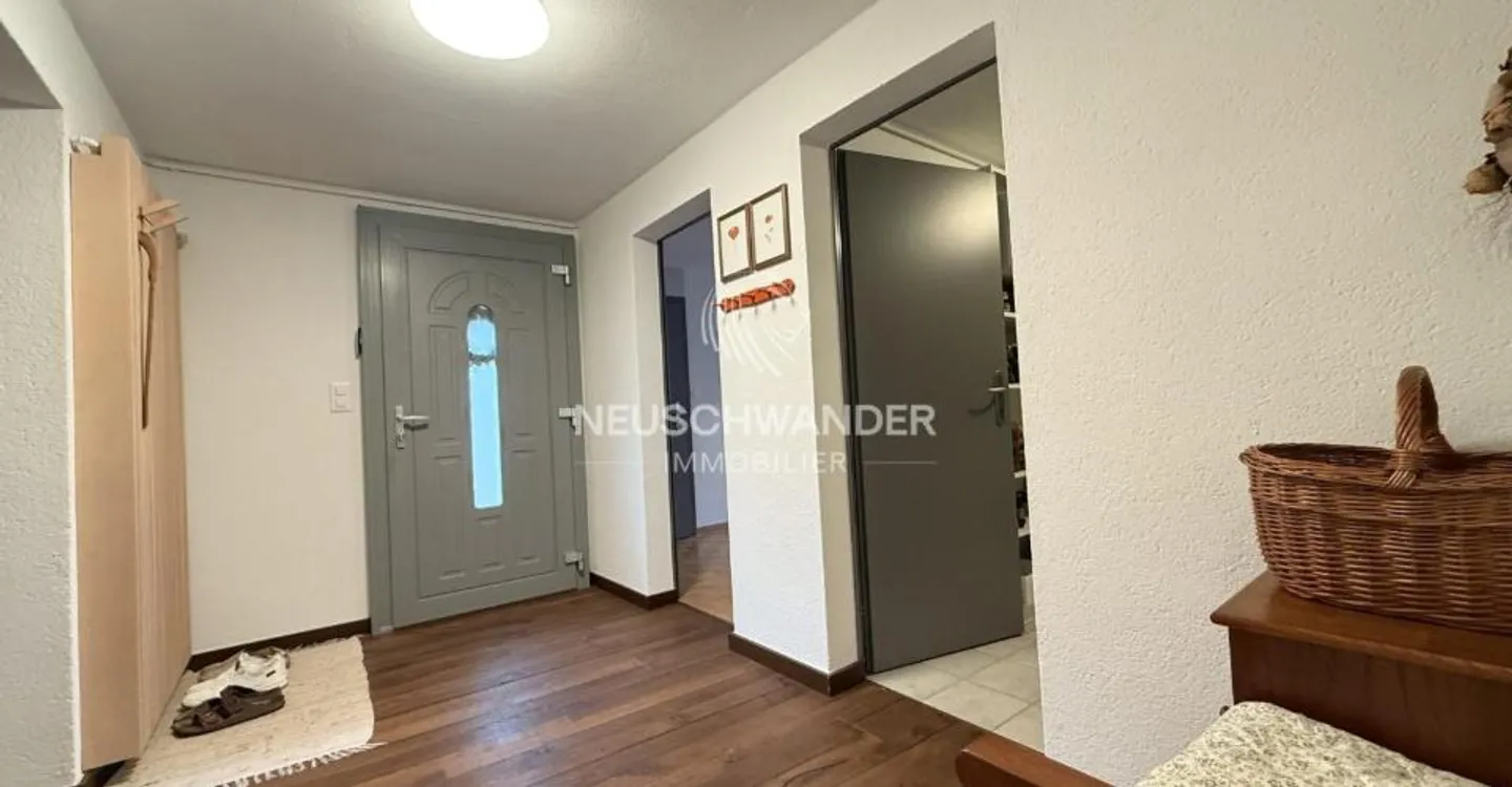 Charming Renovated House - Photo 6 of 13