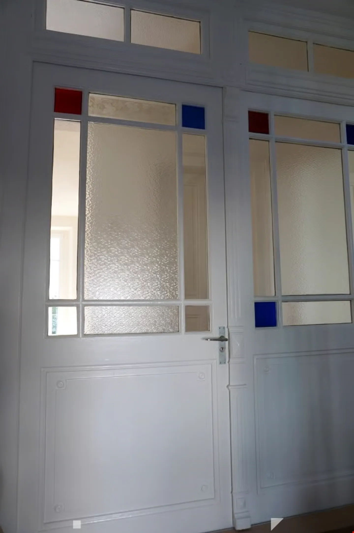 Appartement ancien rénové de 3 pièces avec balcon - Photo 6 sur 25
