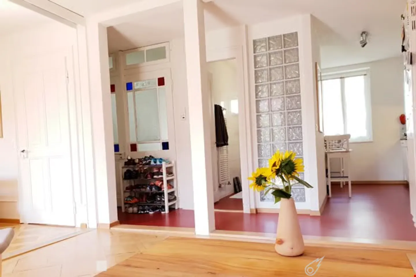 Appartement ancien rénové de 3 pièces avec balcon - Photo 1 sur 25