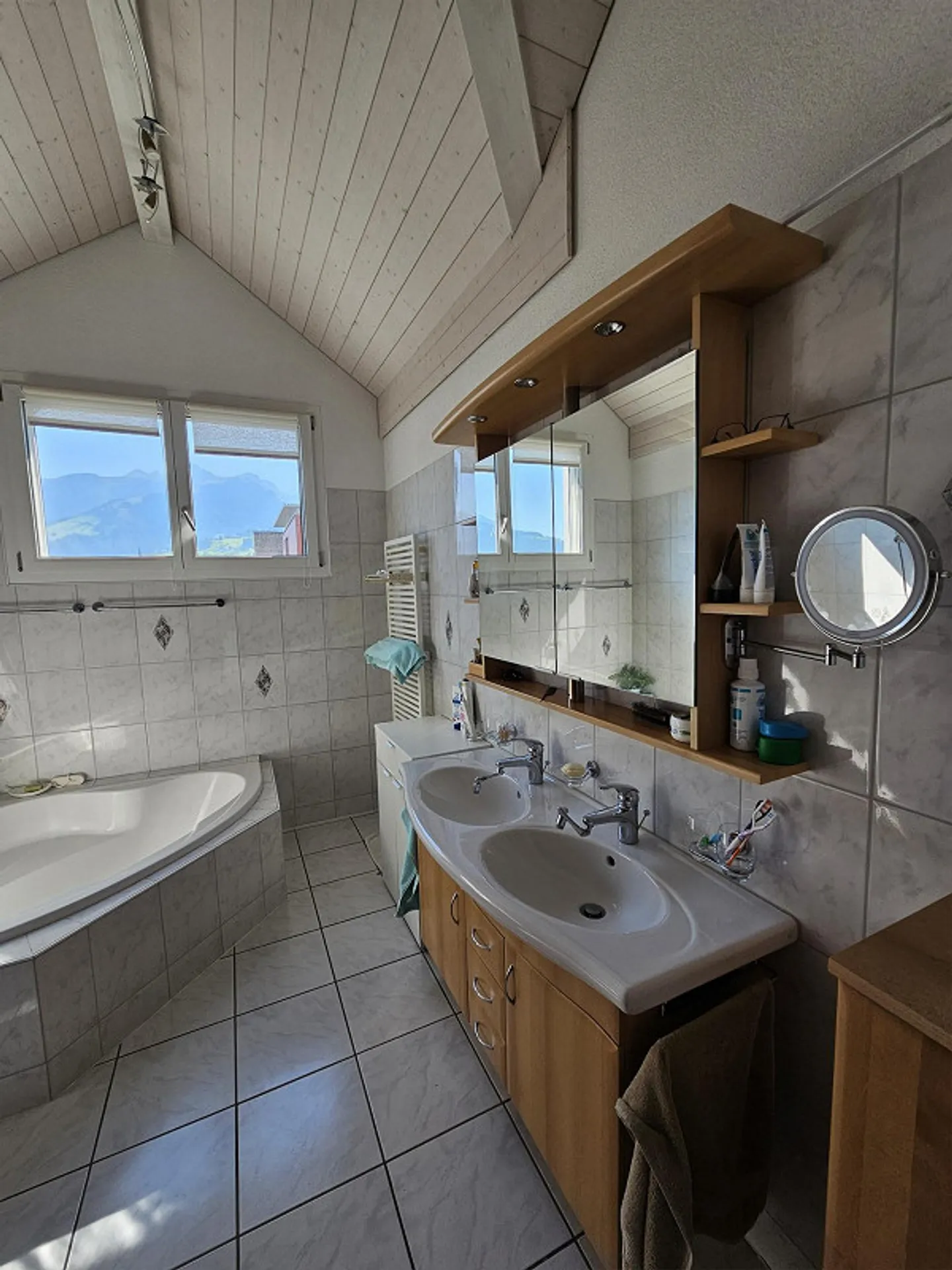 Attraente casa unifamiliare top - Foto 7 di 12