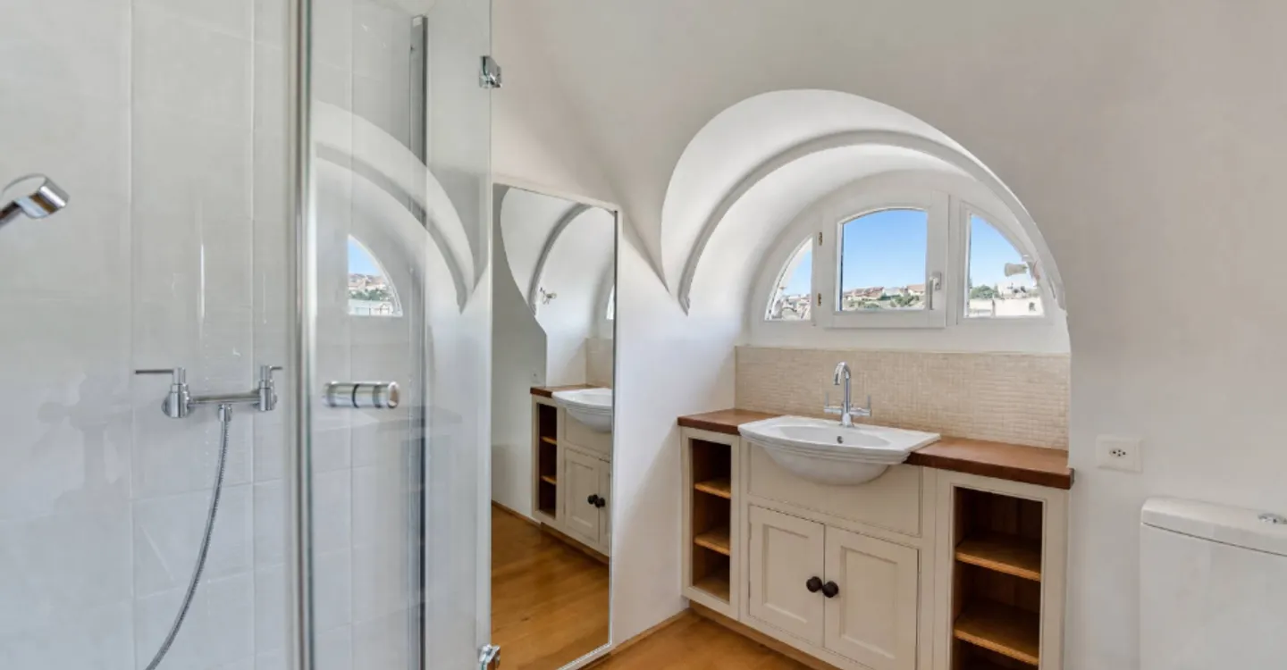 Renovated Master House with panoramic view of Lake Geneva - Photo 8 of 10