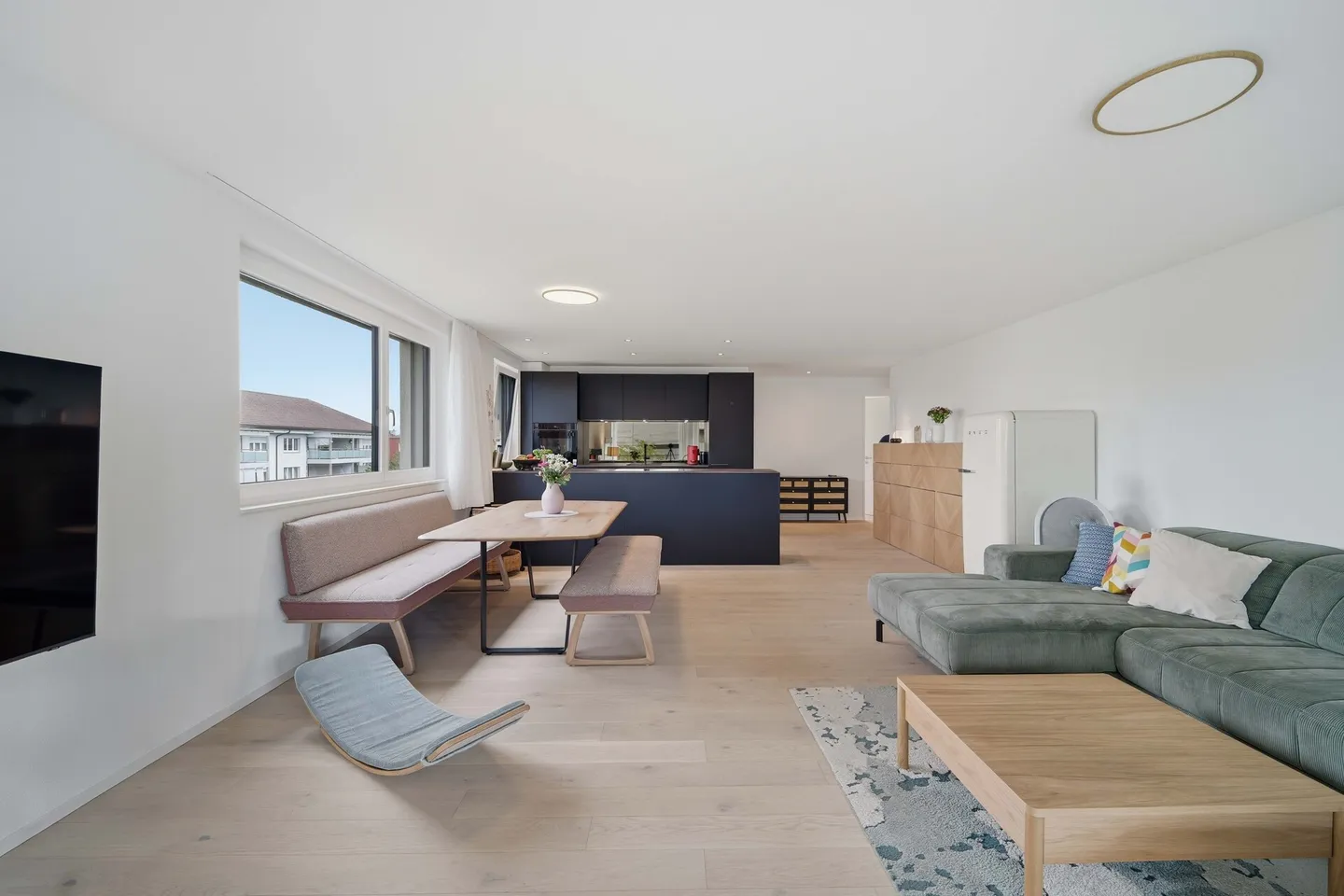 Geräumige Wohnung mit grossem Balkon - Foto 2 von 5