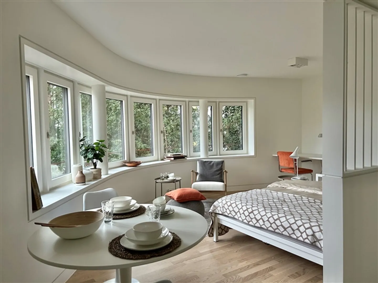 High-quality furnished studios for rent in a very central location, near ZHAW, KSW, and the old town - Photo 1 of 10