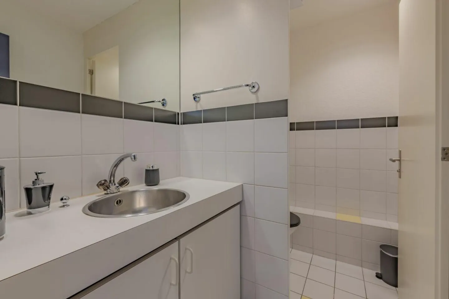 Il tuo ufficio in una posizione centrale a Biel/Bienne - Foto 8 di 8