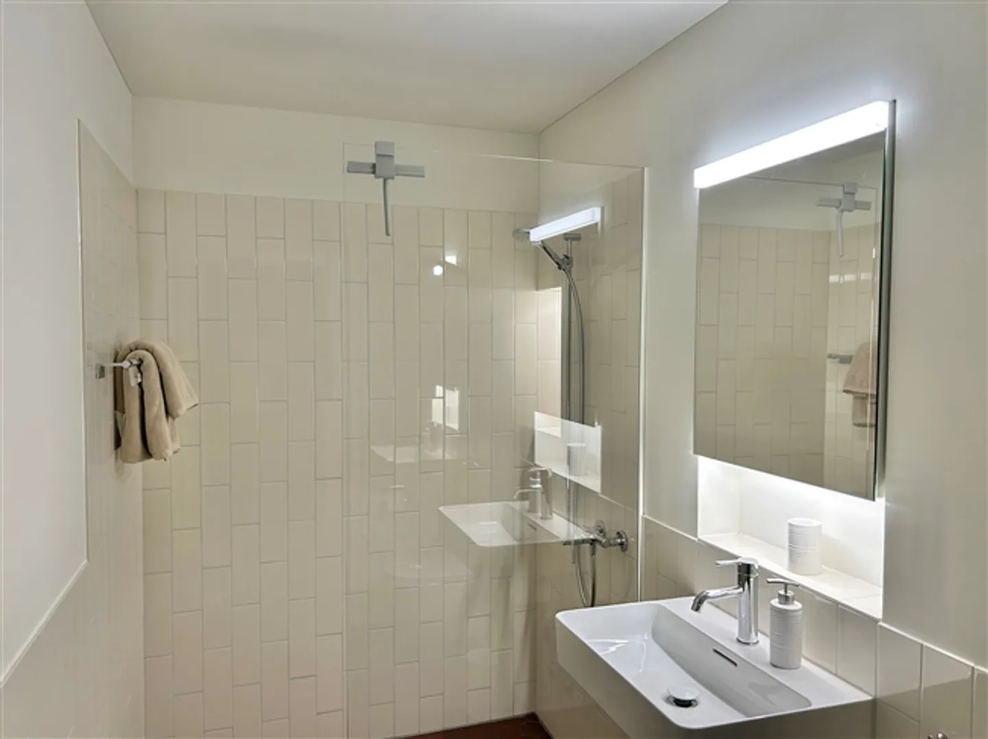 High-quality furnished studios for rent in a very central location, near ZHAW, KSW, and the old town - Photo 9 of 10