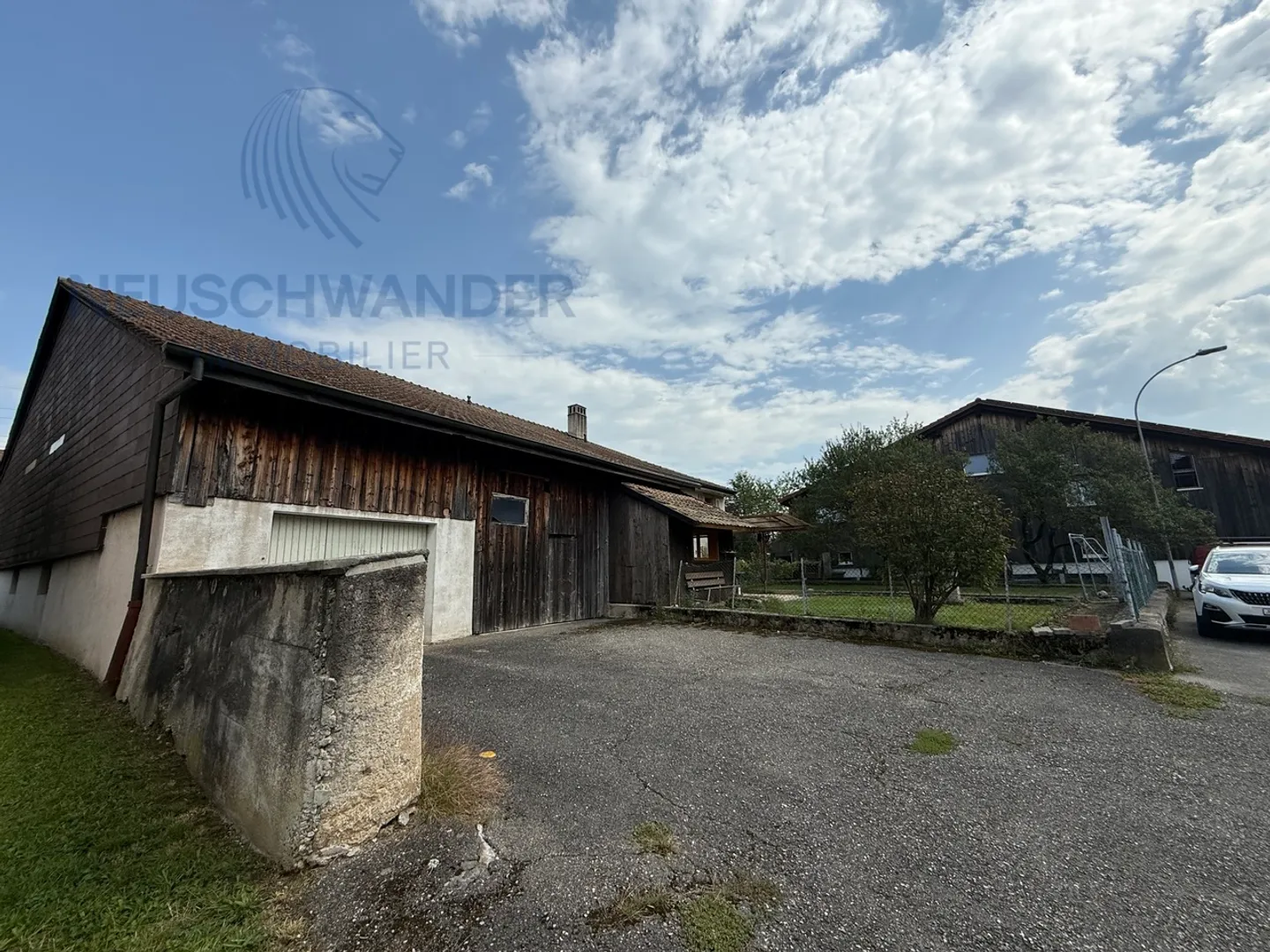 Residential building for sale - Photo 8 of 25