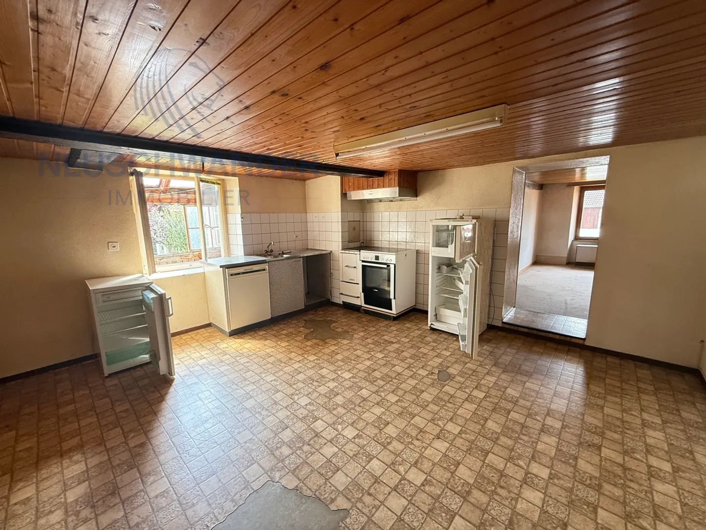 Residential building for sale - Photo 10 of 25
