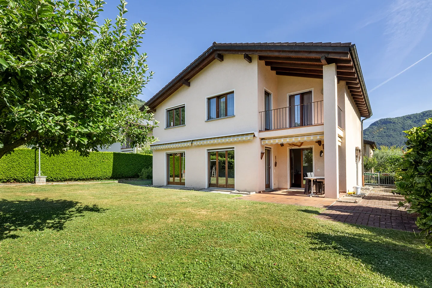 The independent house, perfect for your family just minutes from... - Photo 1 of 5