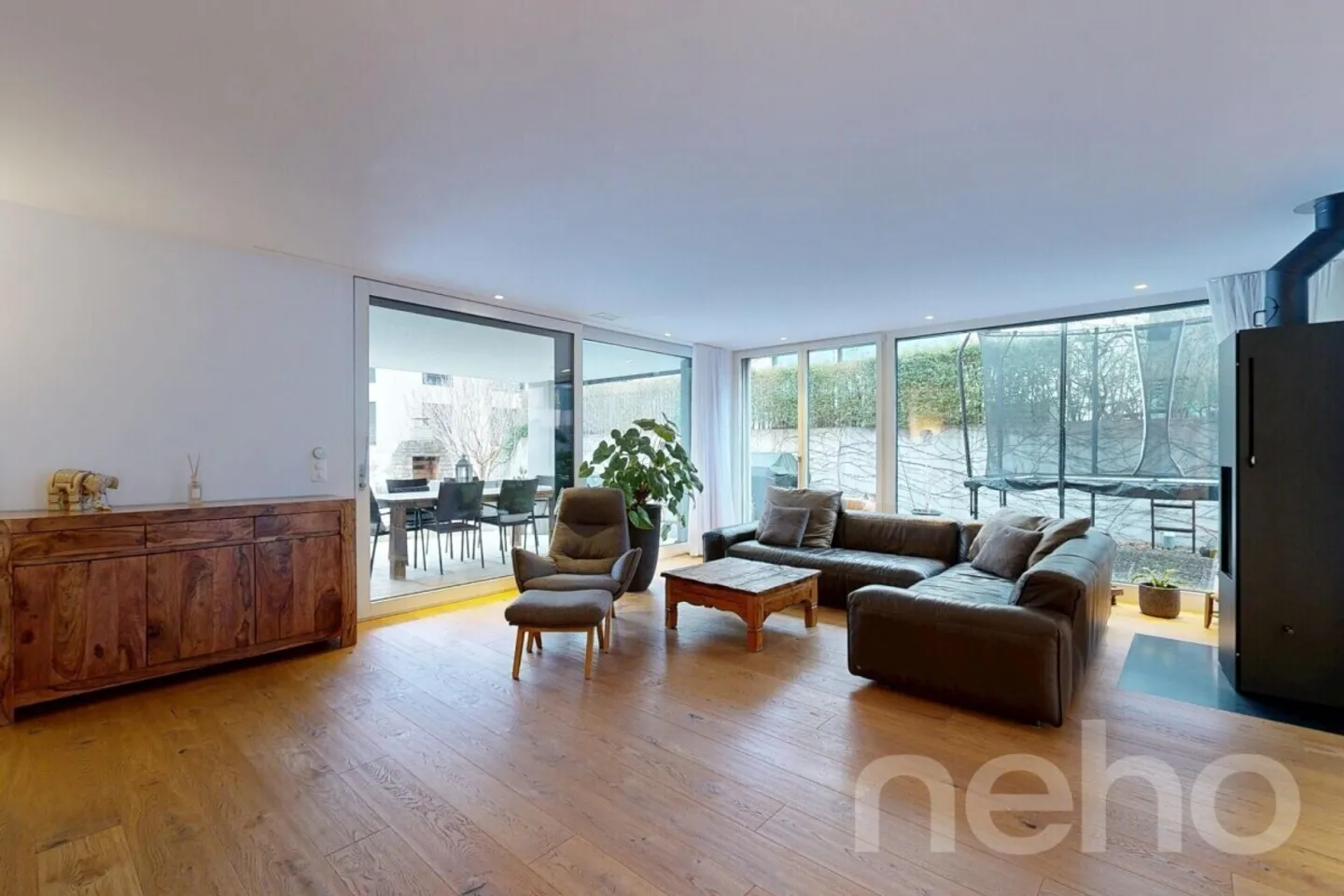 Maison de famille moderne en coin avec jardin ensoleillé - Photo 4 sur 12