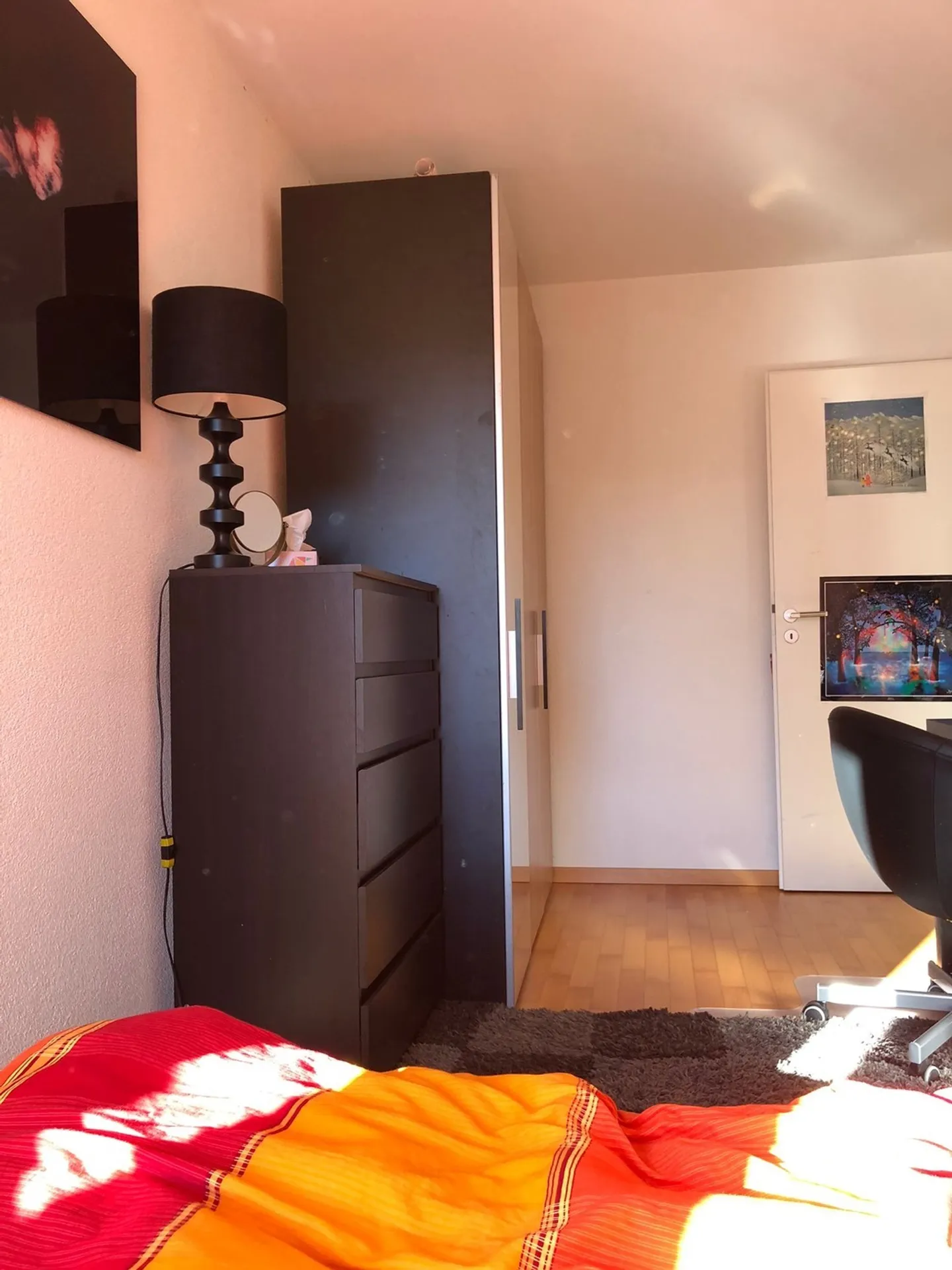 Helles WG-Zimmer in ruhiger Lage in Uster, nah zum Greifensee - Foto 7 von 16