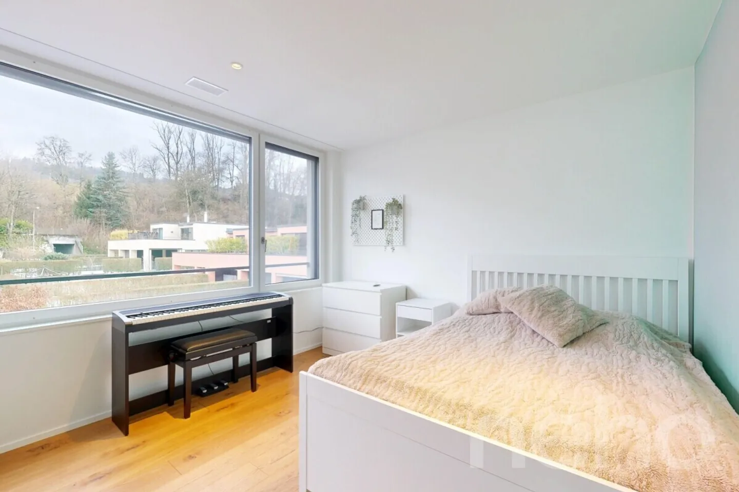 Maison de famille moderne en coin avec jardin ensoleillé - Photo 10 sur 12