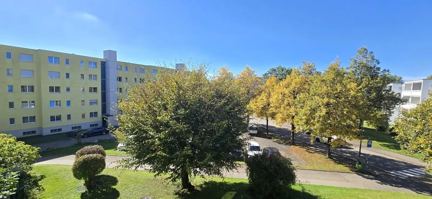 Appartement ensoleillé avec grand balcon - Photo 10 sur 12