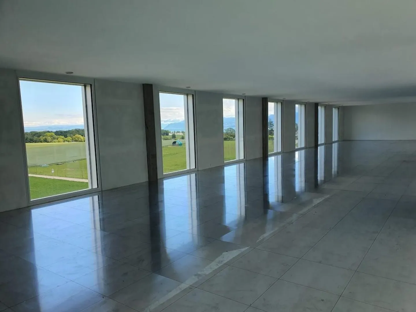 I tuoi uffici in affitto a Gland di 300 m2 - Foto 1 di 6